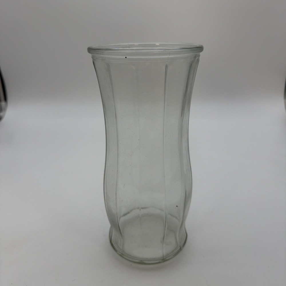 GGG 2972 Clear Glass Floral Ribbed Vase 8.5 Tall